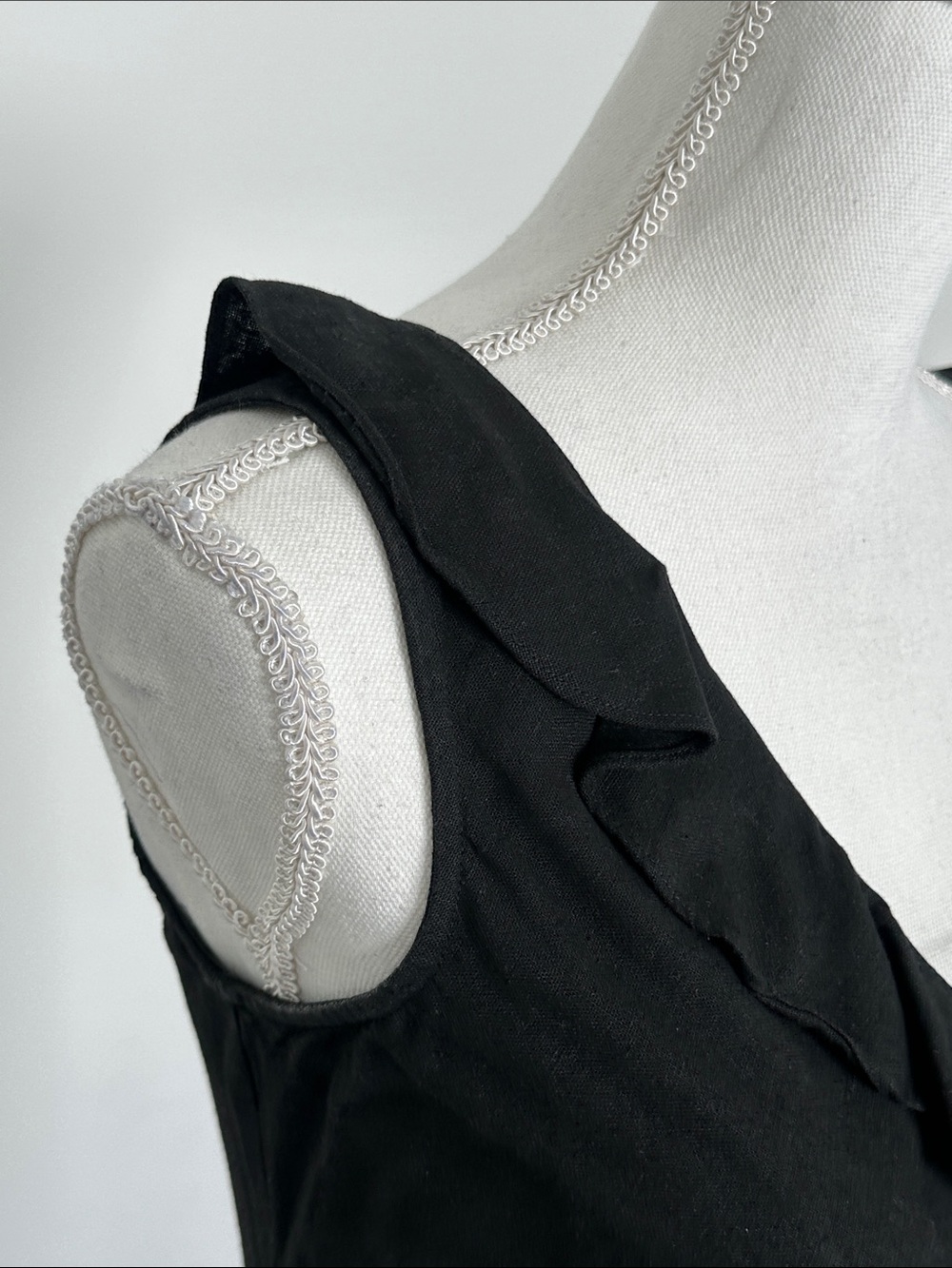 Ruffled V-Neck Black Maxi Dress - Picture 3 of 4